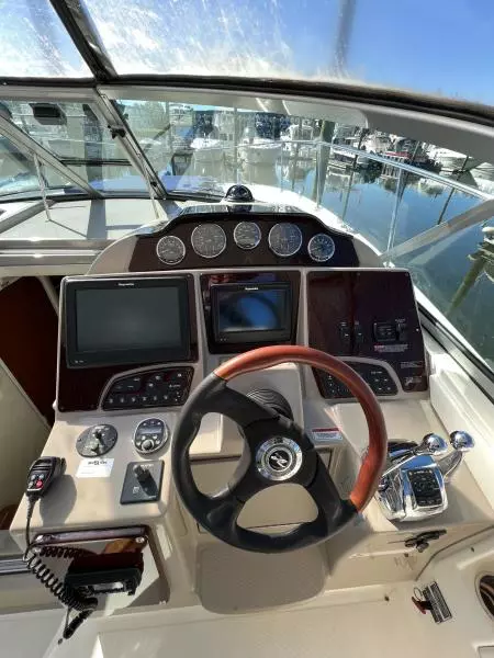 2008 Sea Ray 330 Sundancer