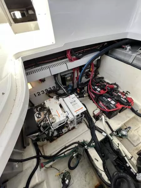 2008 Sea Ray 330 Sundancer