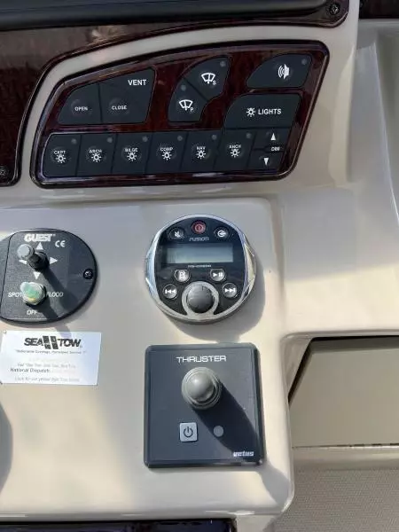 2008 Sea Ray 330 Sundancer