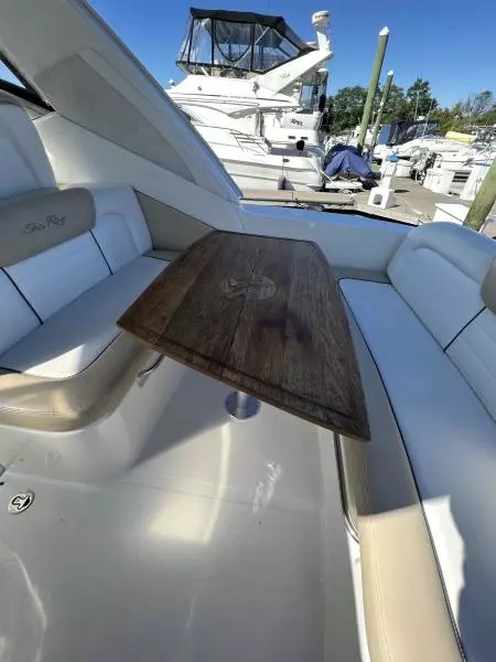 2008 Sea Ray 330 Sundancer