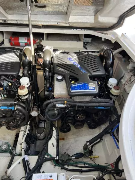 2008 Sea Ray 330 Sundancer