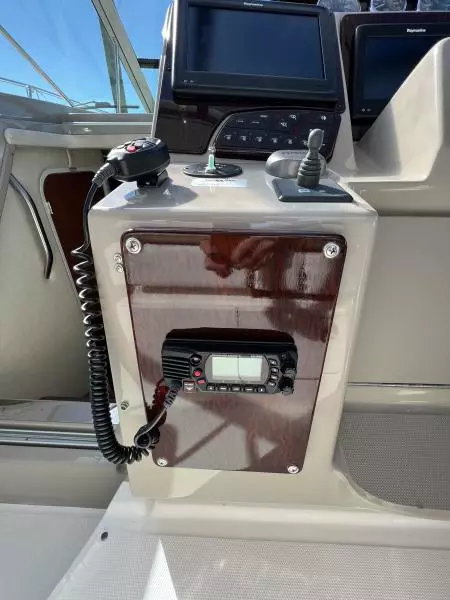 2008 Sea Ray 330 Sundancer