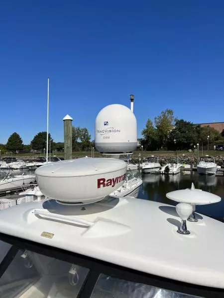 2008 Sea Ray 330 Sundancer