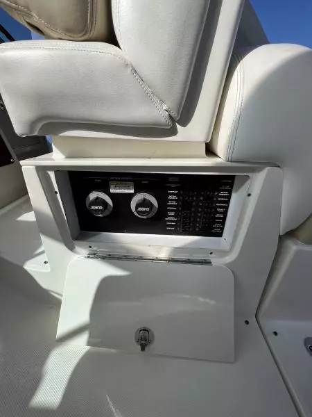 2008 Sea Ray 330 Sundancer