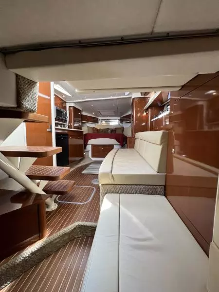 2008 Sea Ray 330 Sundancer