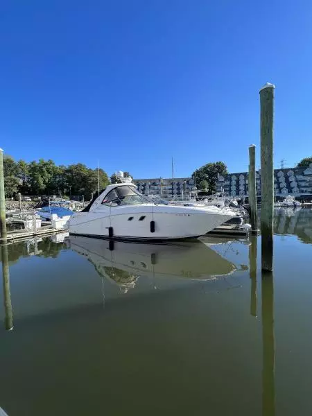 2008 Sea Ray 330 Sundancer