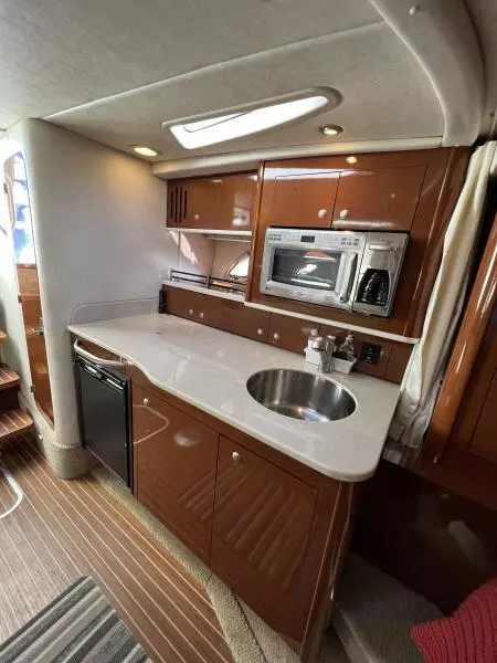 2008 Sea Ray 330 Sundancer