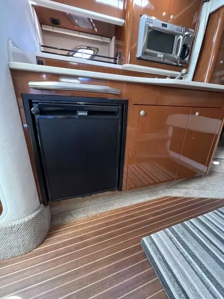 2008 Sea Ray 330 Sundancer