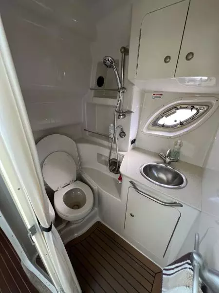 2008 Sea Ray 330 Sundancer