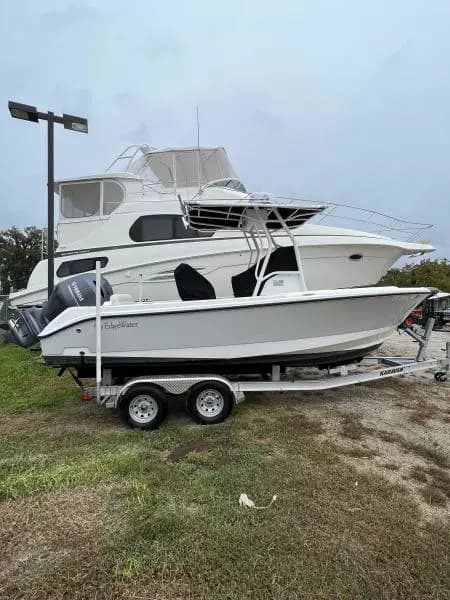 2020 Edgewater 208CC