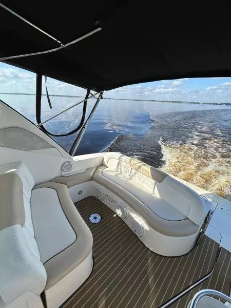 2009 Sea Ray 310 Sundancer  Andrews Place PSeating