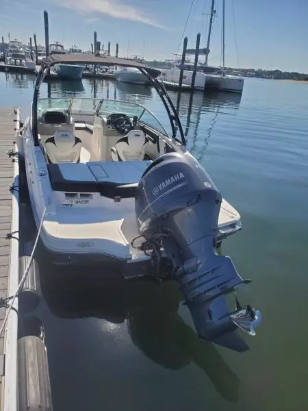 2018 Chaparral 21 H20 Deluxe