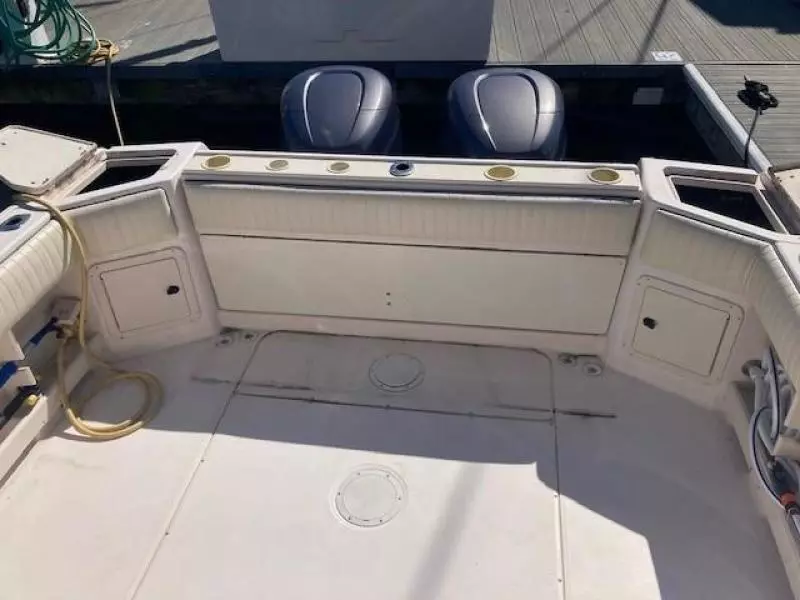 2000 Grady-White 265 Express