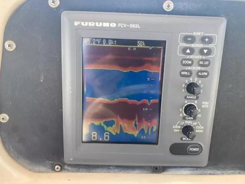 2000 Grady-White 265 Express