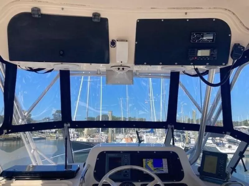 2000 Grady-White 265 Express