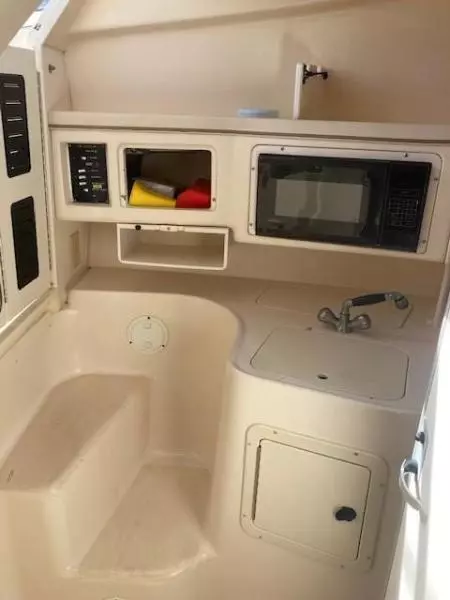 2000 Grady-White 265 Express