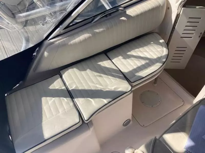 2000 Grady-White 265 Express