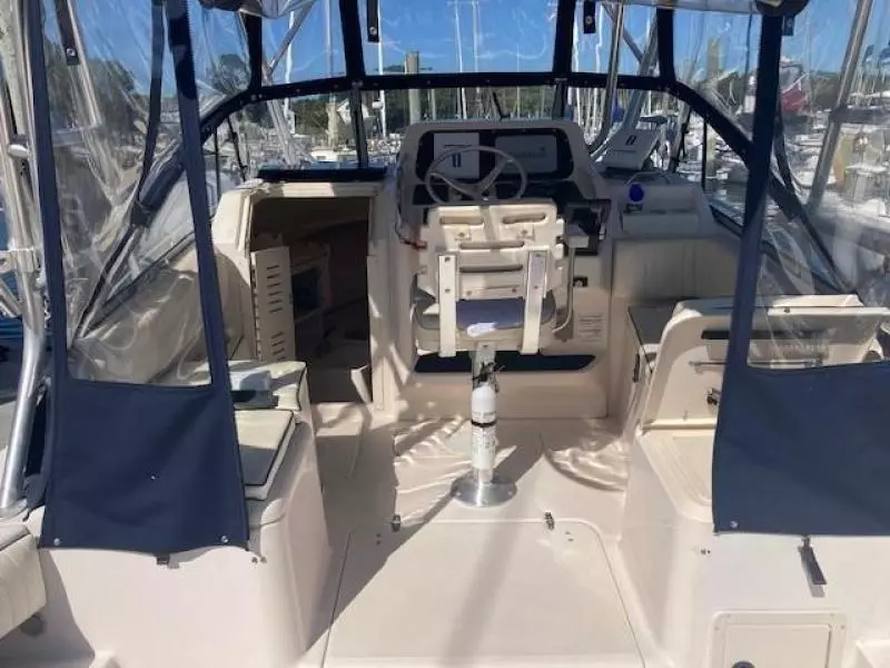 2000 Grady-White 265 Express