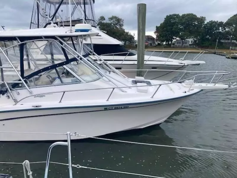 2000 Grady-White 265 Express