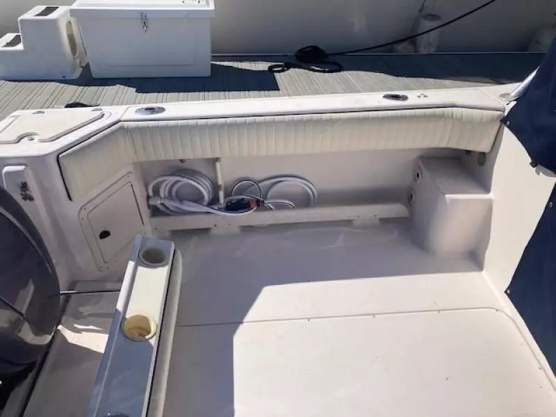 2000 Grady-White 265 Express