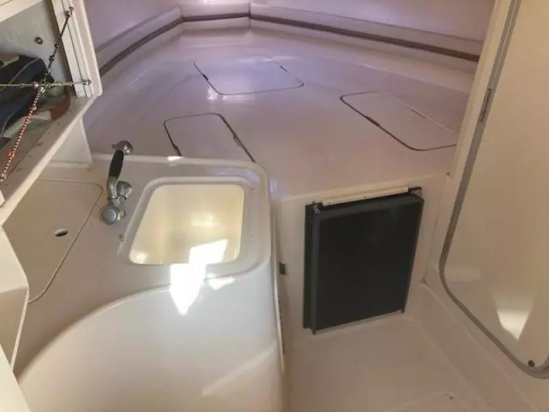 2000 Grady-White 265 Express