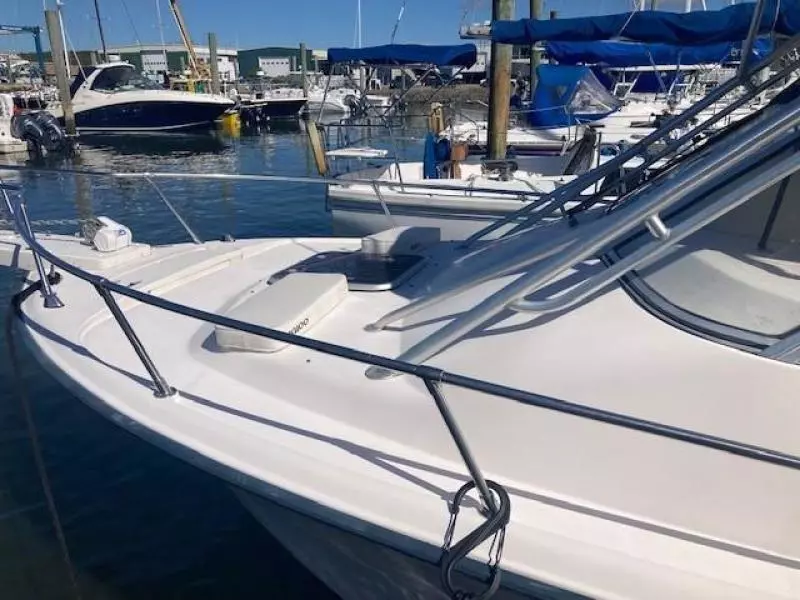 2000 Grady-White 265 Express