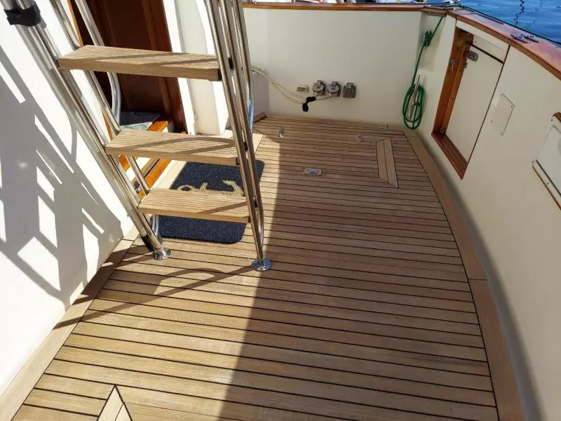 1994 Cape Dory Explorer