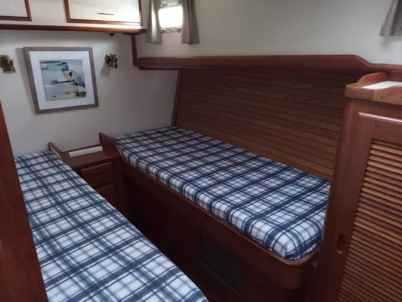 1994 Cape Dory Explorer