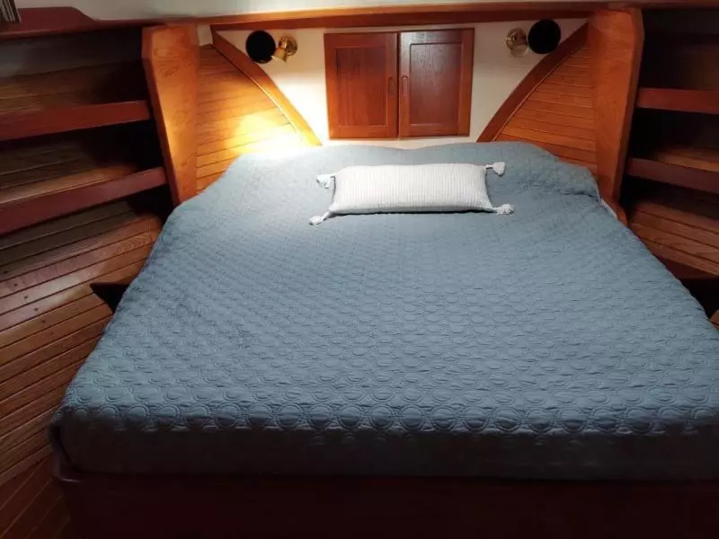 1994 Cape Dory Explorer