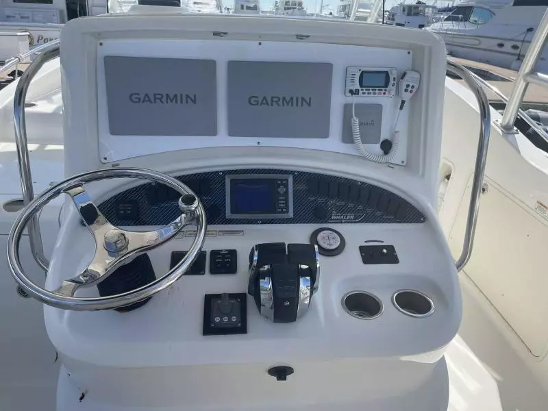 2008 Boston Whaler 320 Outrage Cuddy Cabin