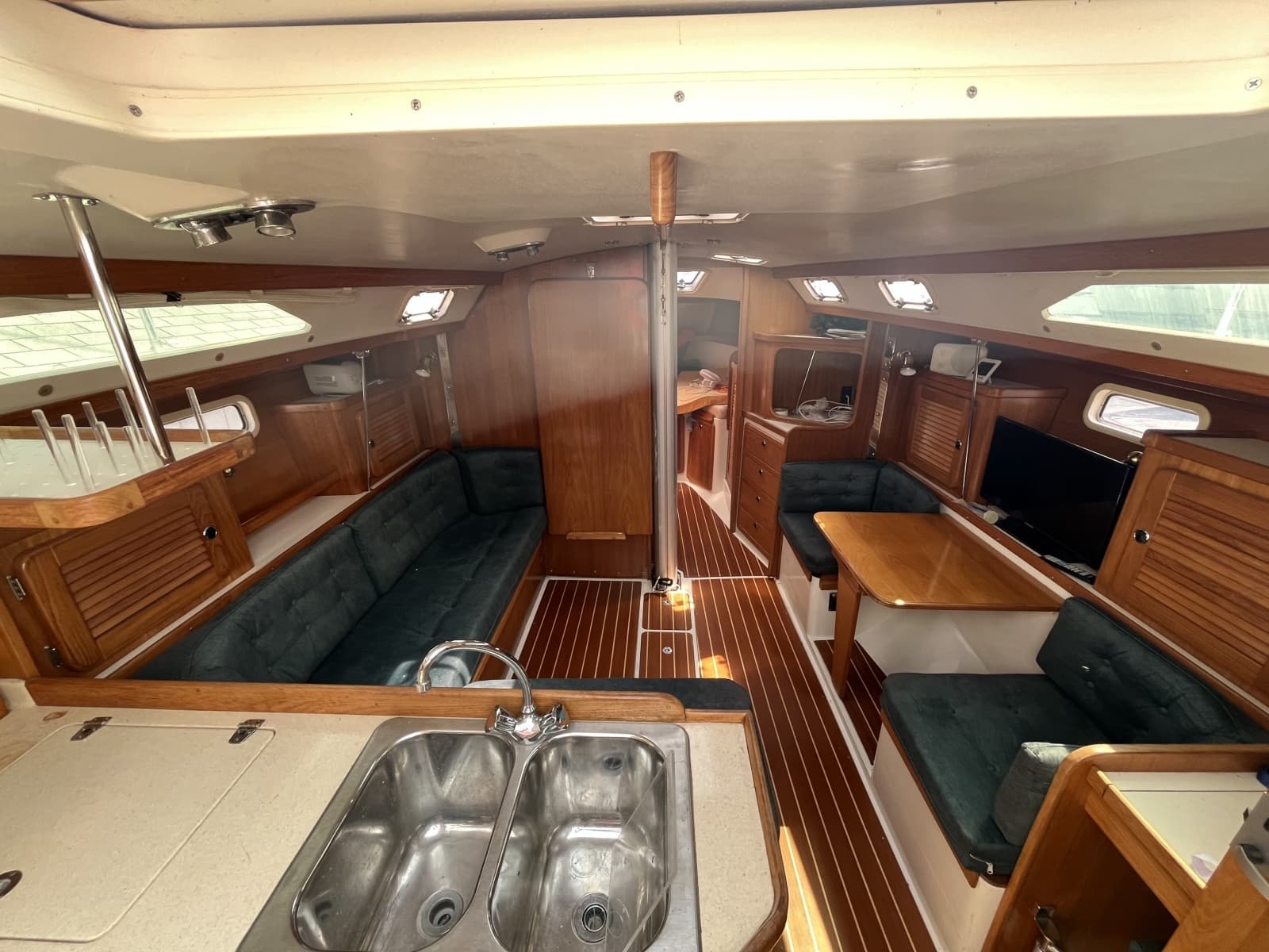 1999 Catalina 36 MK II