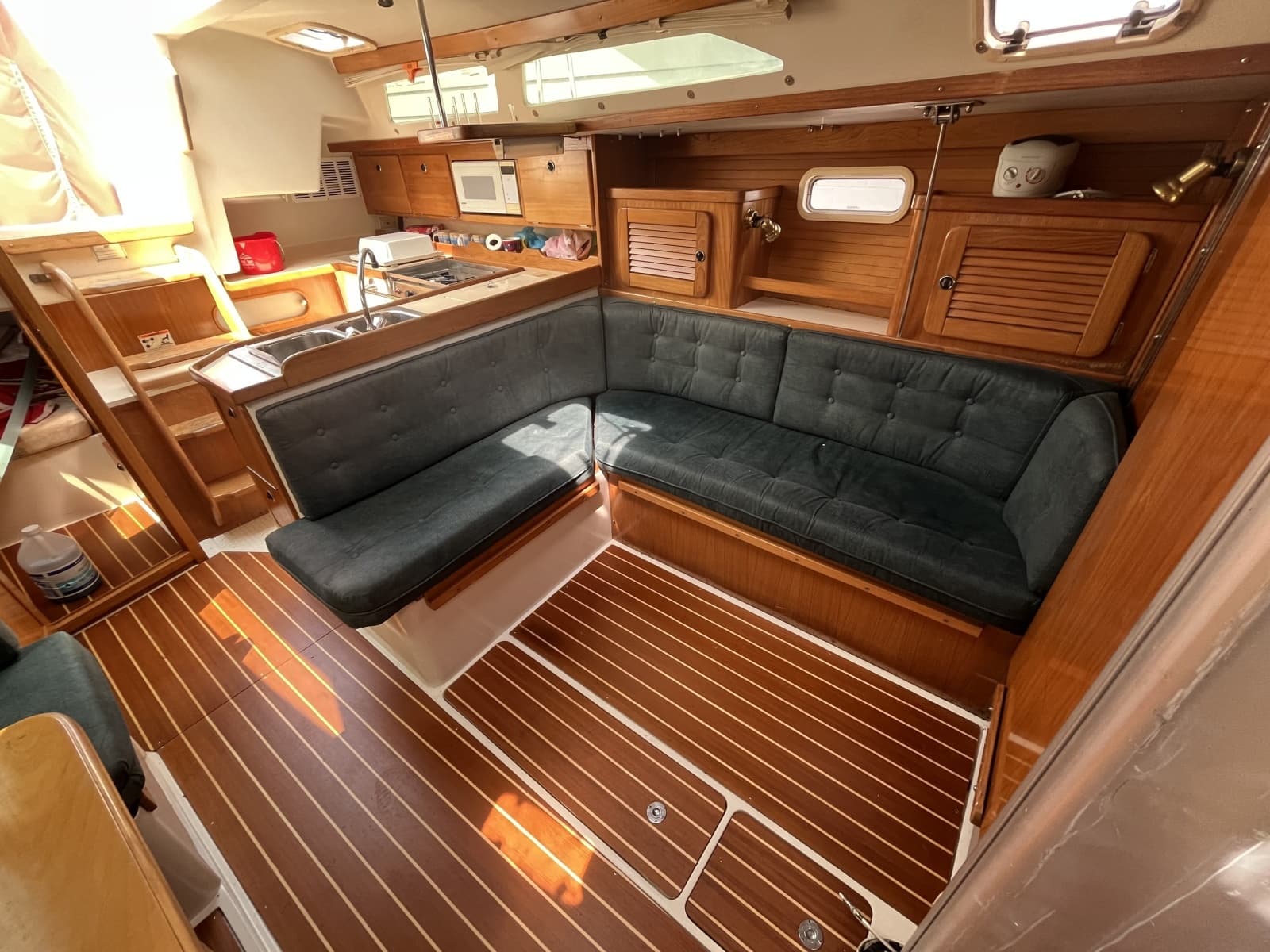 1999 Catalina 36 MK II