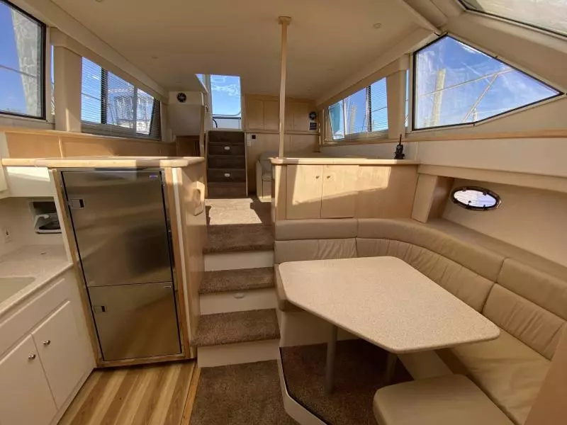 1998 Carver 405 Motor Yacht