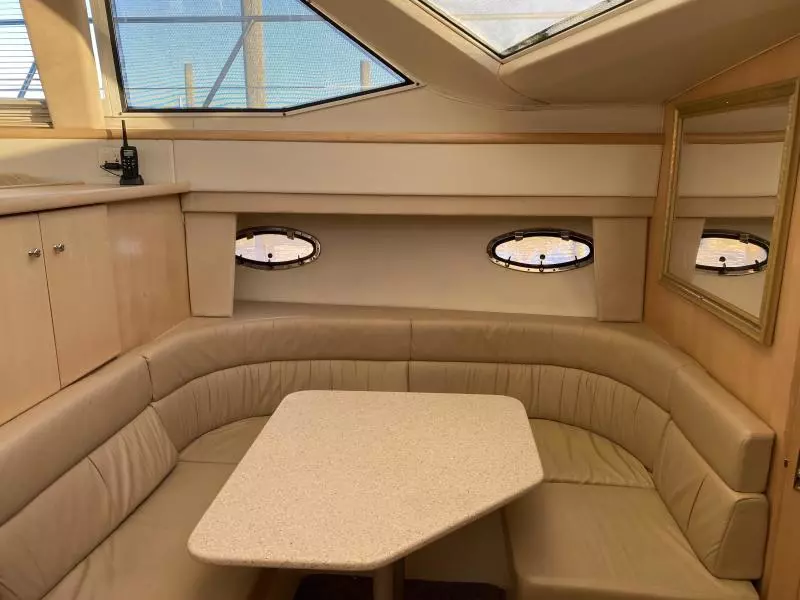 1998 Carver 405 Motor Yacht