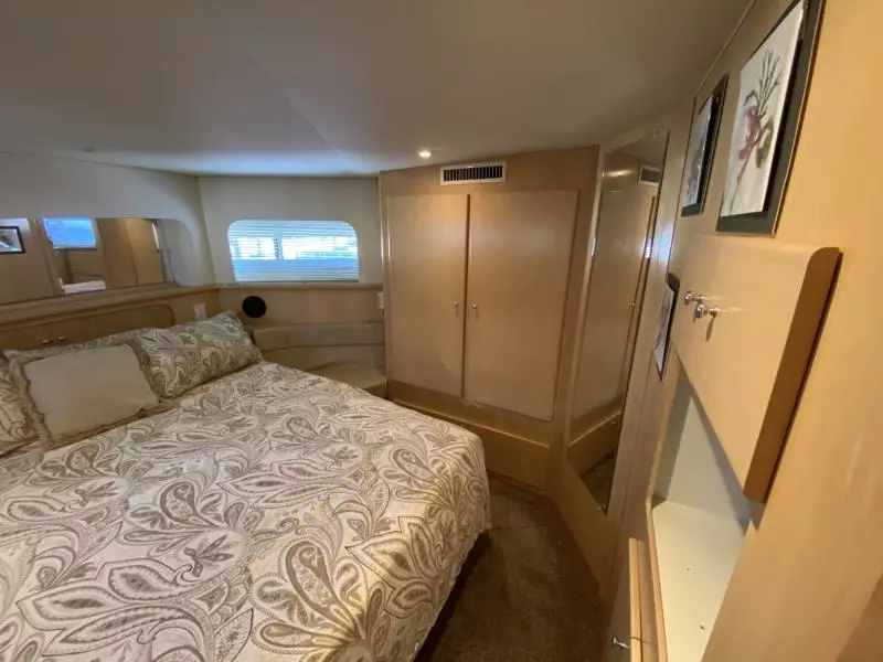 1998 Carver 405 Motor Yacht