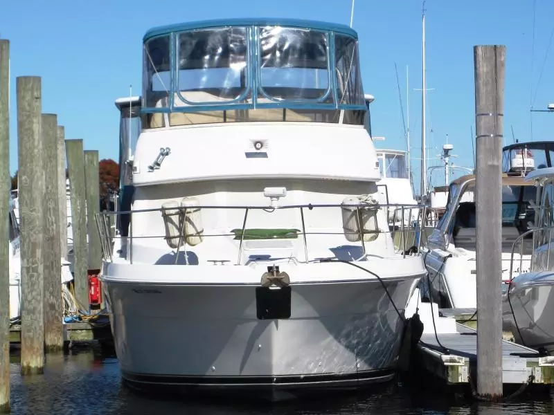 1998 Carver 405 Motor Yacht