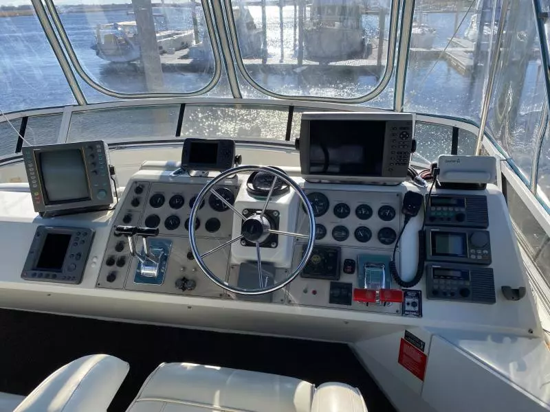 1998 Carver 405 Motor Yacht