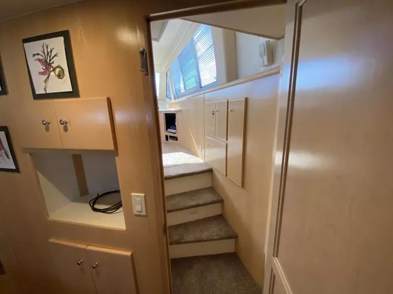 1998 Carver 405 Motor Yacht