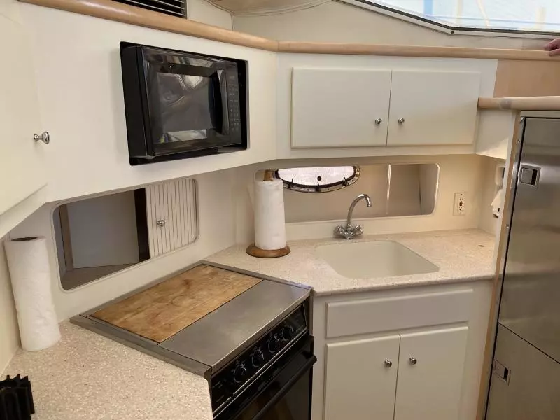 1998 Carver 405 Motor Yacht