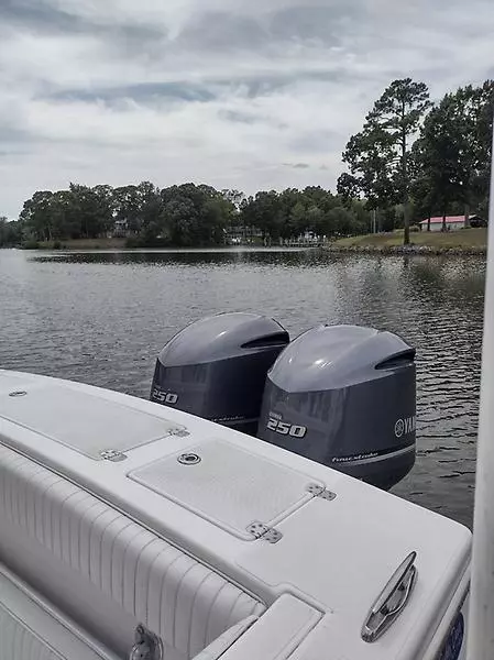2005 Buddy Davis 28 Center console