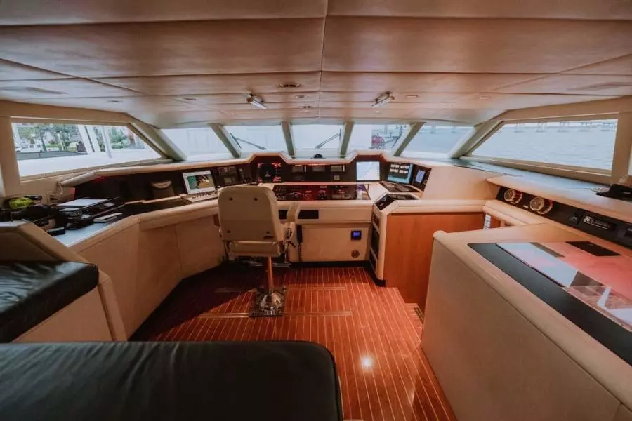 1995 Broward Raised Pilothouse