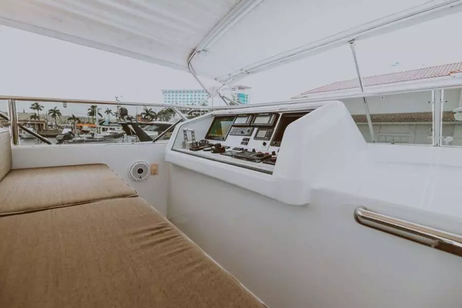 1995 Broward Raised Pilothouse