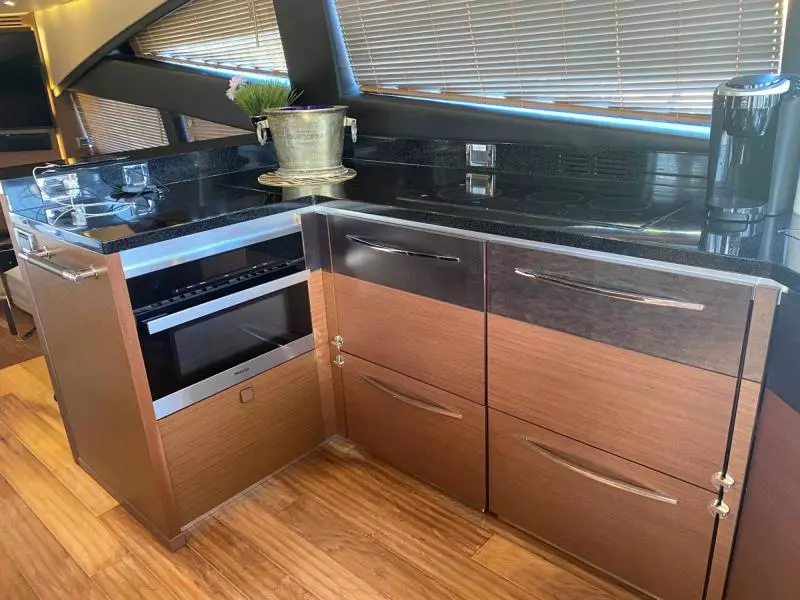 2016 Sea Ray L650 Fly