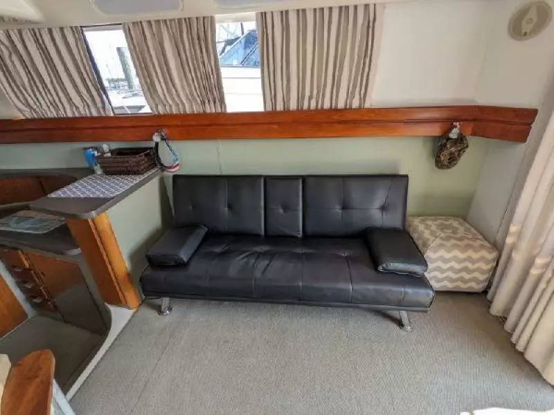 1990 Luhrs Flybridge