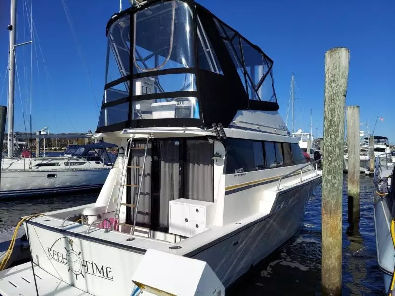 1990 Luhrs Flybridge