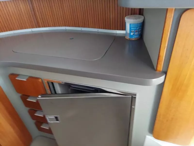 1990 Luhrs Flybridge