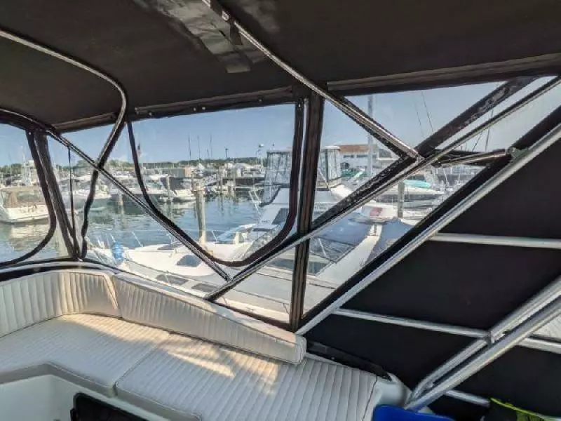 1990 Luhrs Flybridge