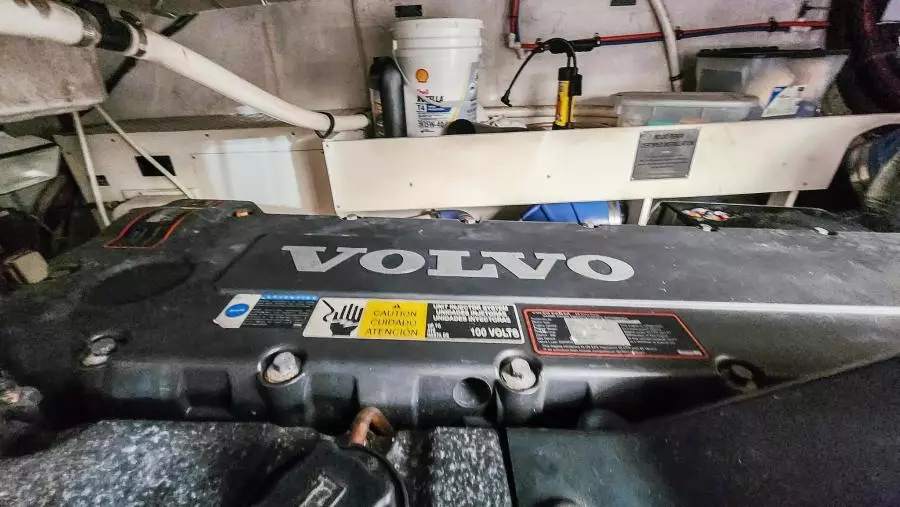 2007 Cruisers 520 Express