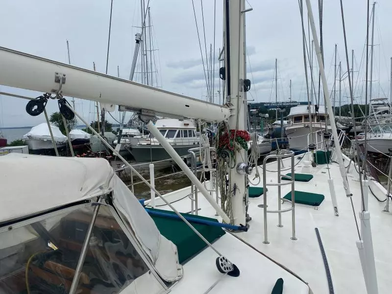 1981 Tayana Flying Dutchman 12