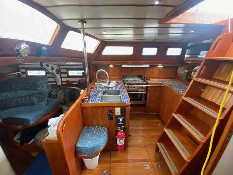 1981 Tayana Flying Dutchman 12